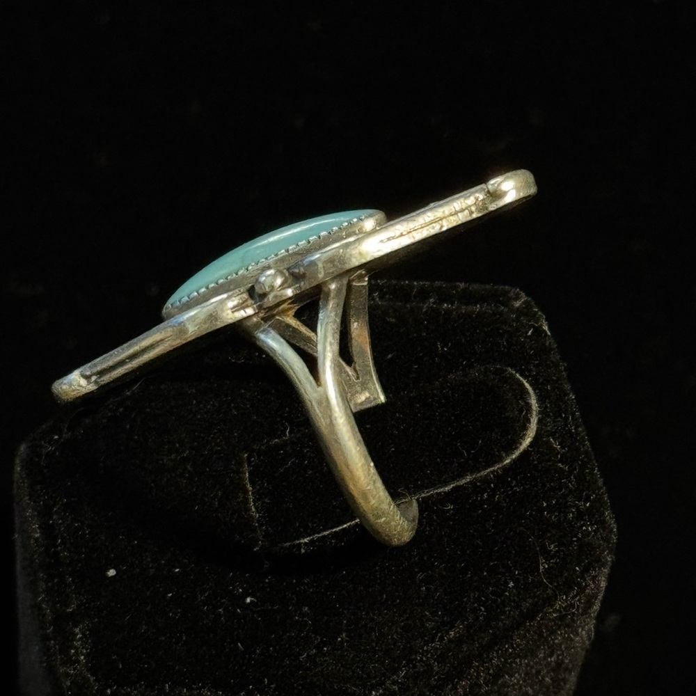 Vintage Native American Turquoise Sterling Silver Ring Size 7.75 - Picture 3 of 4